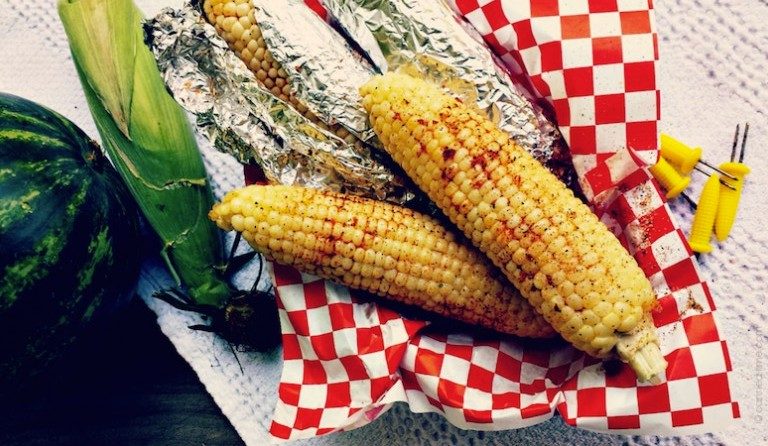 8 Drool-Worthy Vegan Recipes to Throw on the Grill