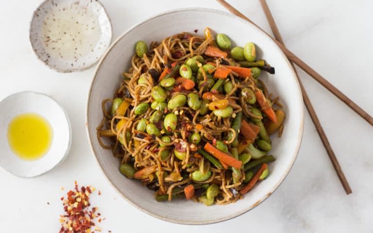 Stir-Fried Soba Noodle & Edamame Bowl